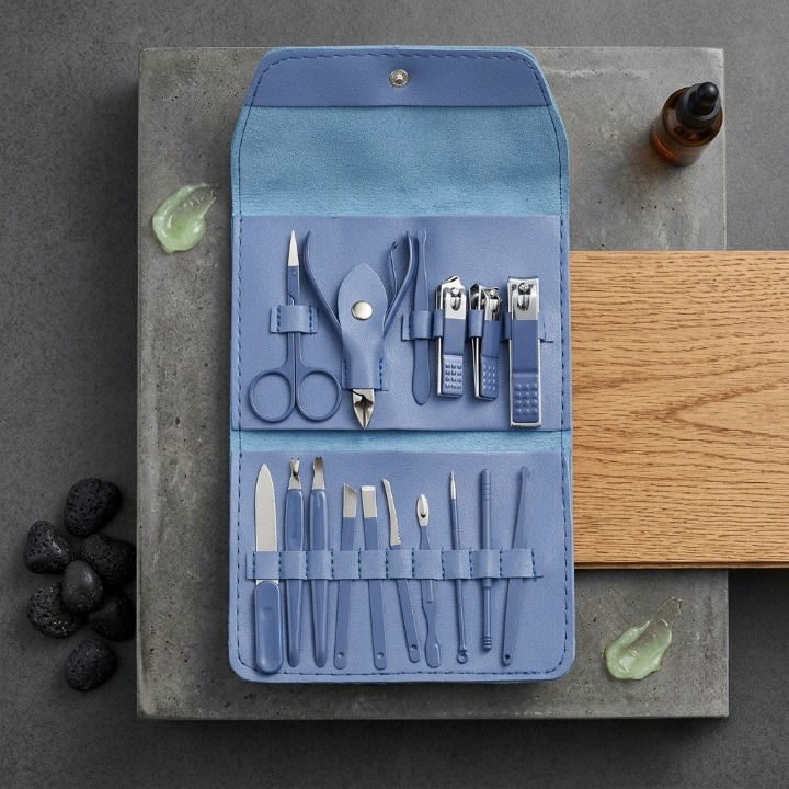 18-in-1 Professional Manicure & Pedicure Kit – Stainless Steel Nail Care Set with Premium Travel Case